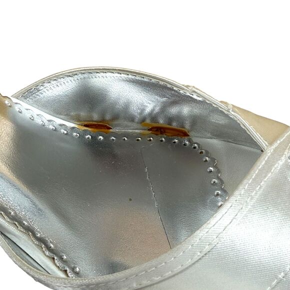 Michelangelo Shellie Satin Peep Toe Heels Size 9M Dyeable David's Bridal READ!!! - Picture 9 of 14